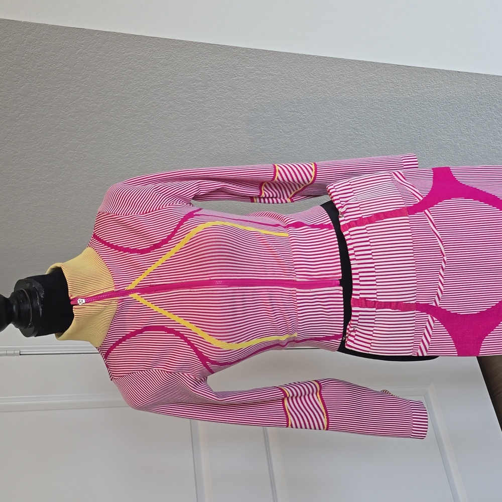 Like New! Love Poem Activewear Set Size Medium